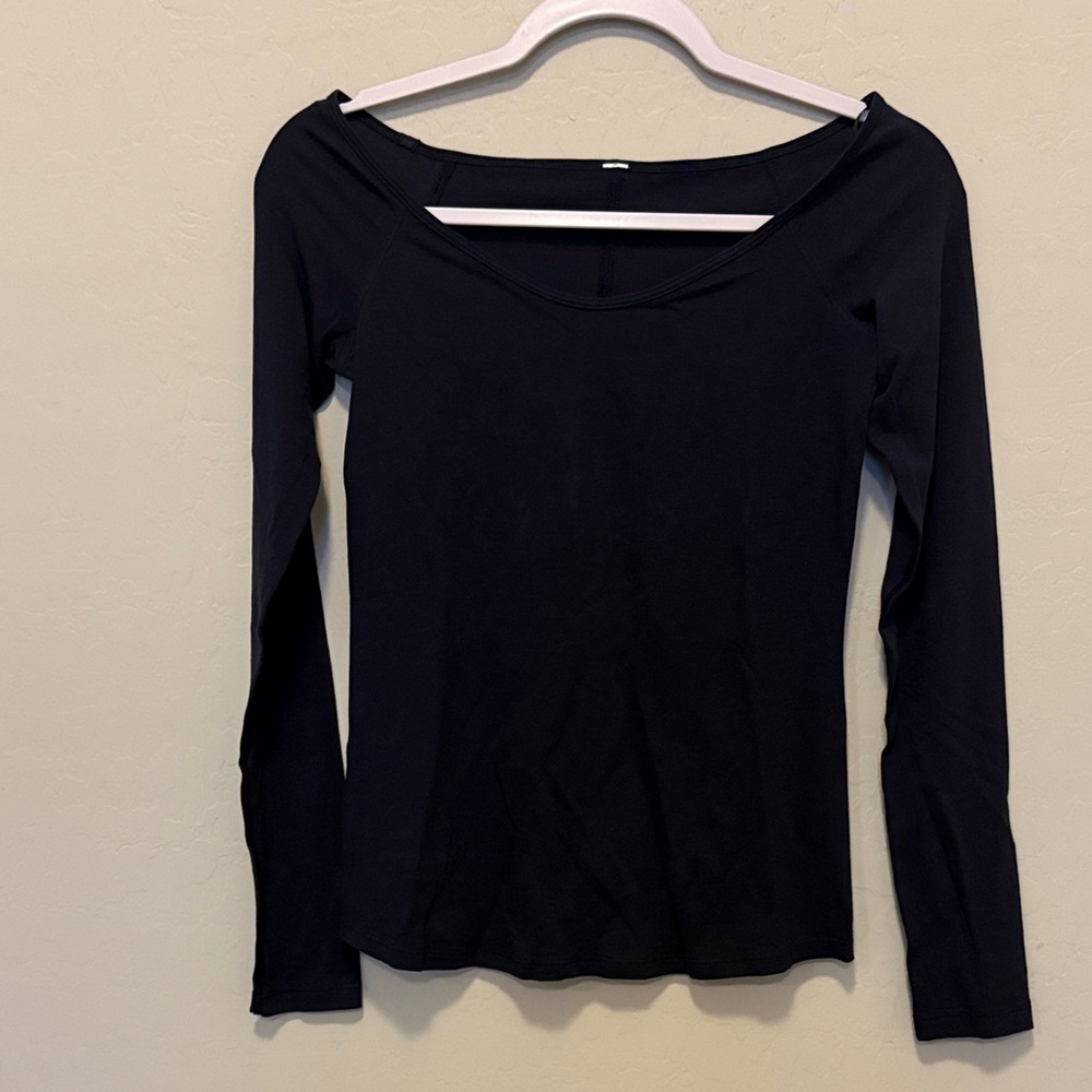 Lululemon Elegant Dark Blue Long Sleeve Top